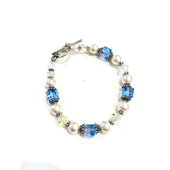 Handmade Vintage Pearl and Austria Crystal Bracelet #light sapphire #pearl - Picture 4 of 4